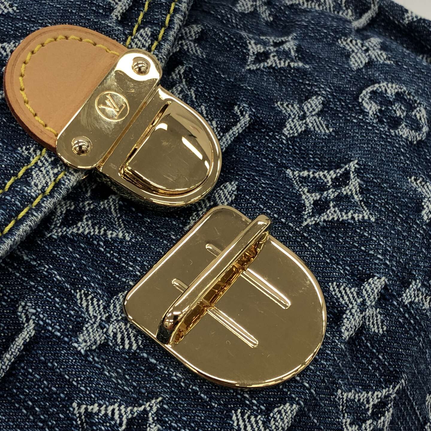 LV Denim Mini Pleaty M95050 單肩包 GA1015