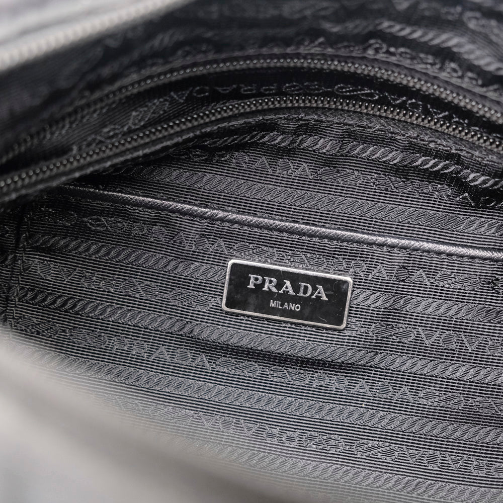 Prada  降落傘郵差包